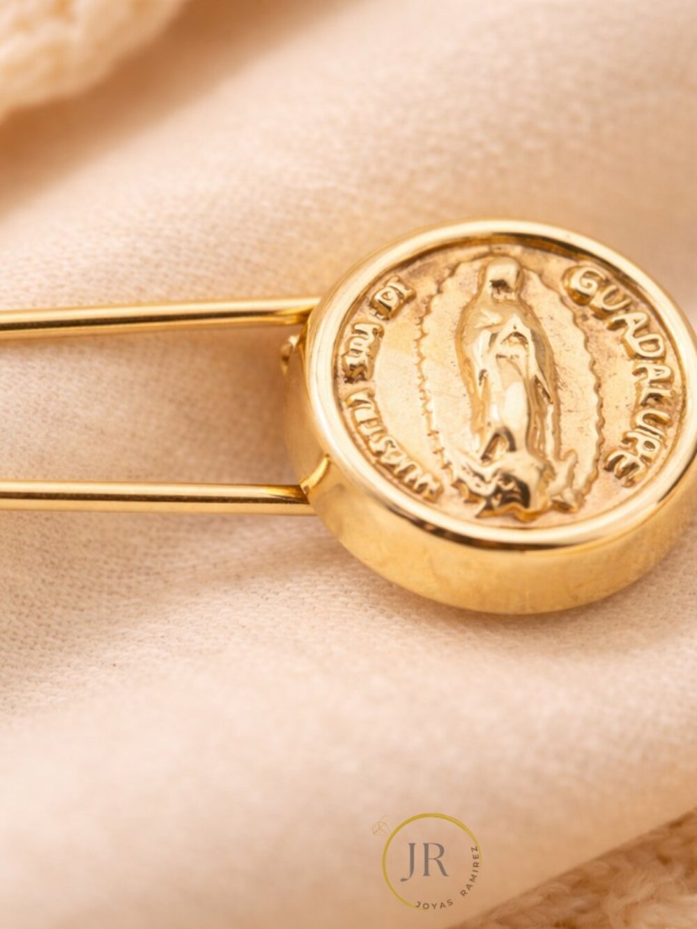 14K Solid Gold Guadalupe Baby Protection Pin Virgin Mary Medal - Picture 3 of 5